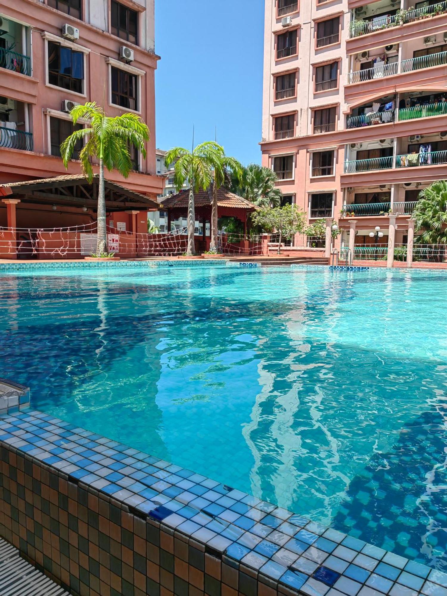 Town Condo - Marina Court Kota Kinabalu Exterior photo