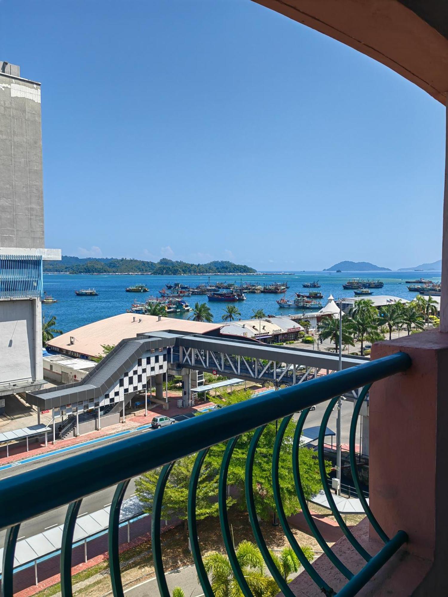 Town Condo - Marina Court Kota Kinabalu Exterior photo