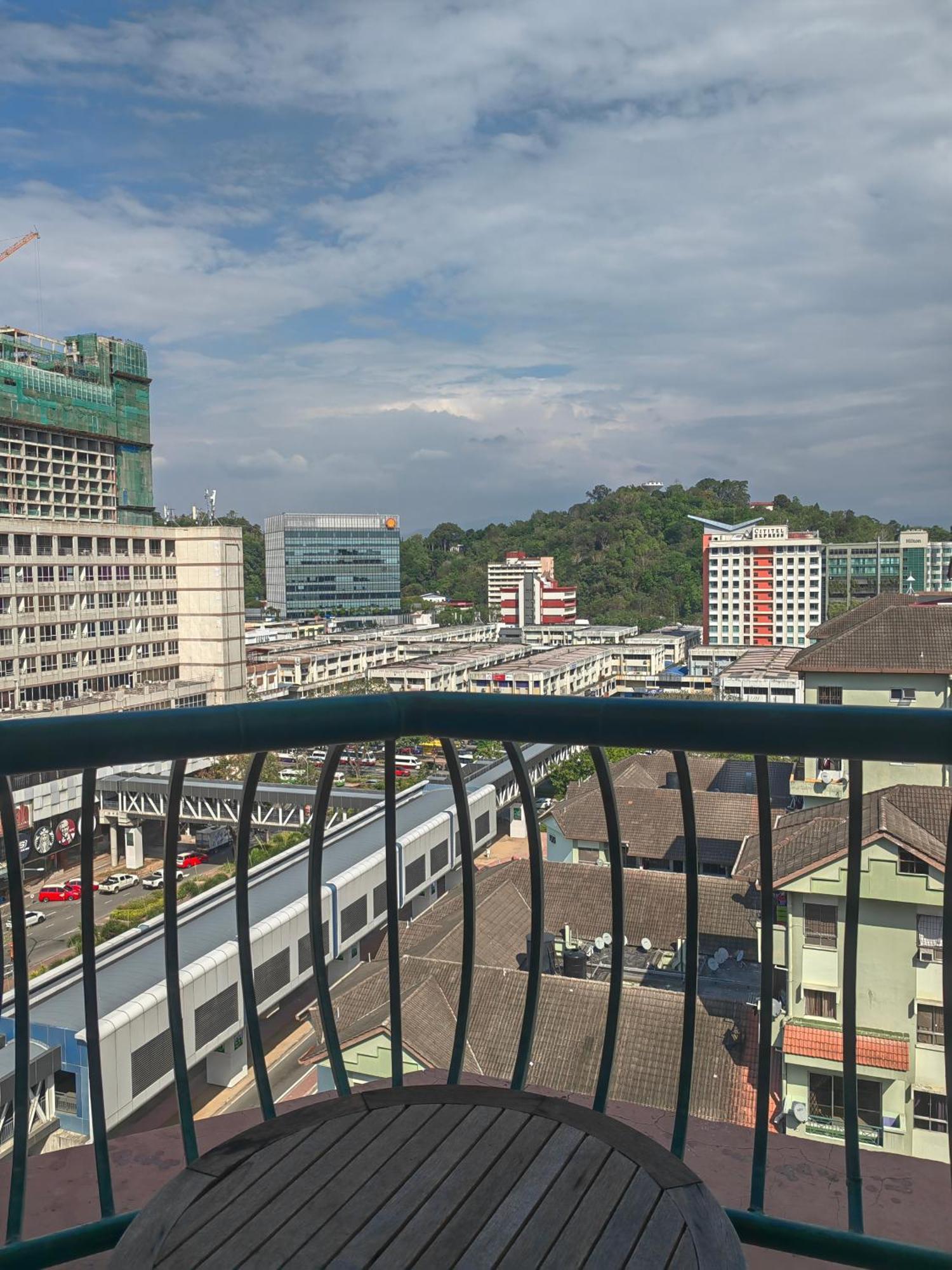 Town Condo - Marina Court Kota Kinabalu Exterior photo